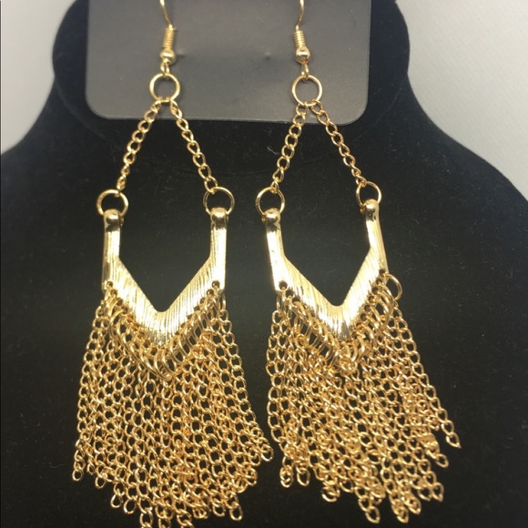 Jewelry - Gold earrings